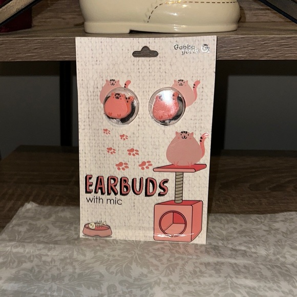 Pink Earbuds with Mic/New - Picture 3 of 4